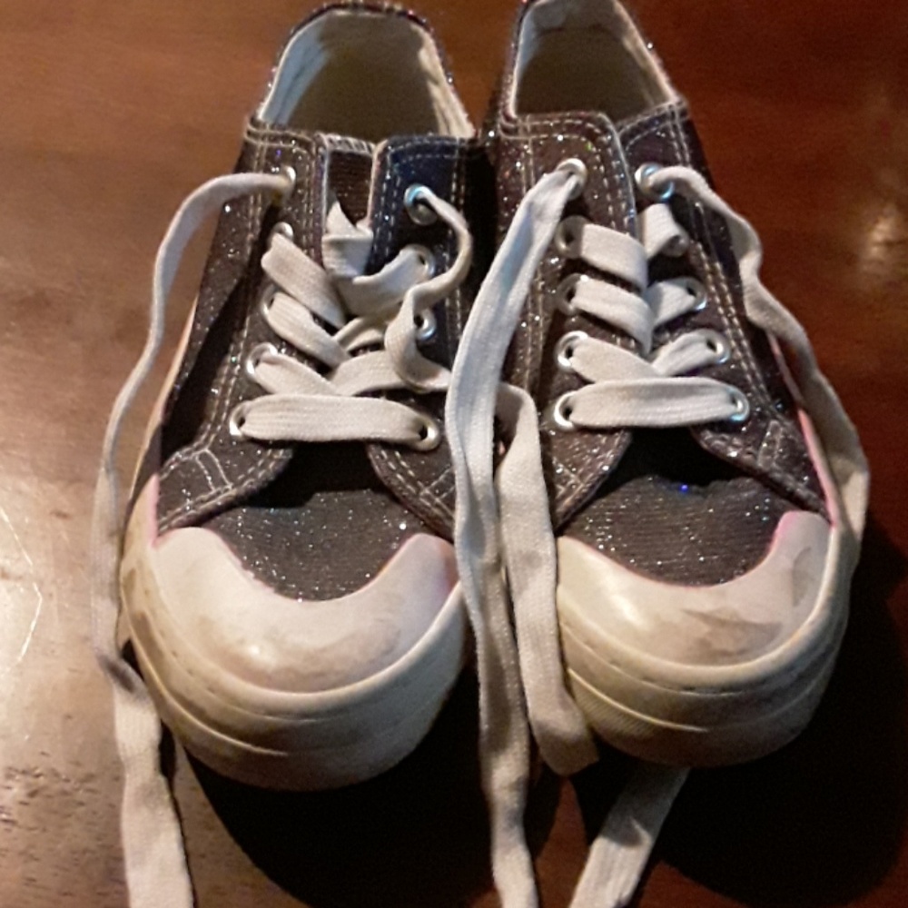 Girls  Sneakers   SIZE 13. Joe Boxer. - Picture 2 of 4